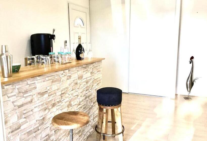 Superbe Villa 11 Places à 400 M De La Plage