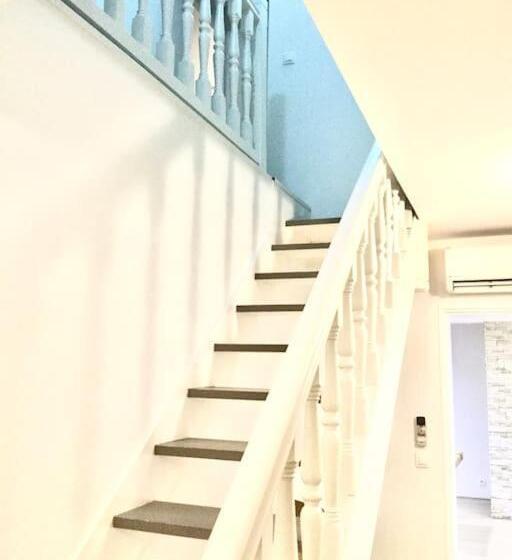 Superbe Villa 11 Places à 400 M De La Plage