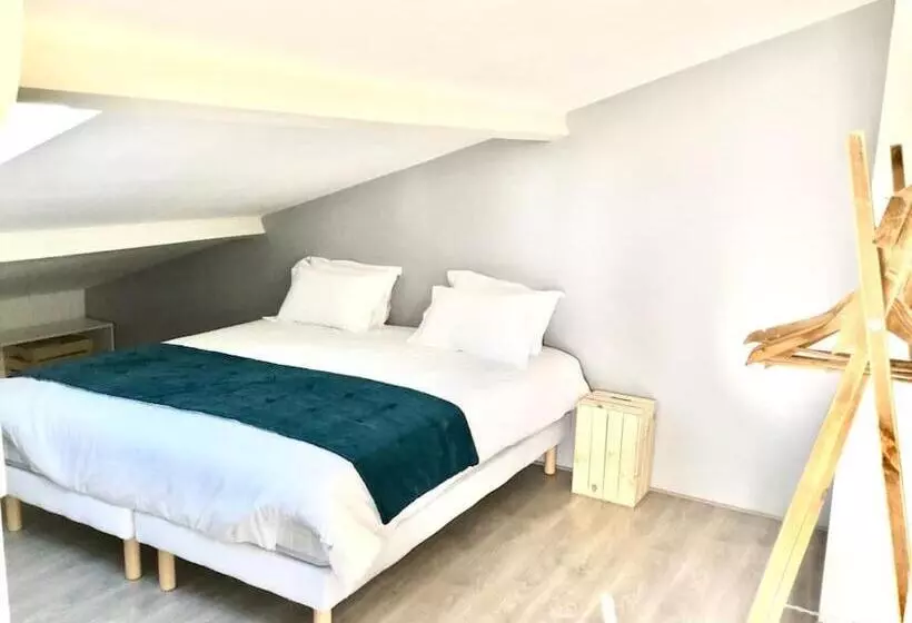 Superbe Villa 11 Places à 400 M De La Plage