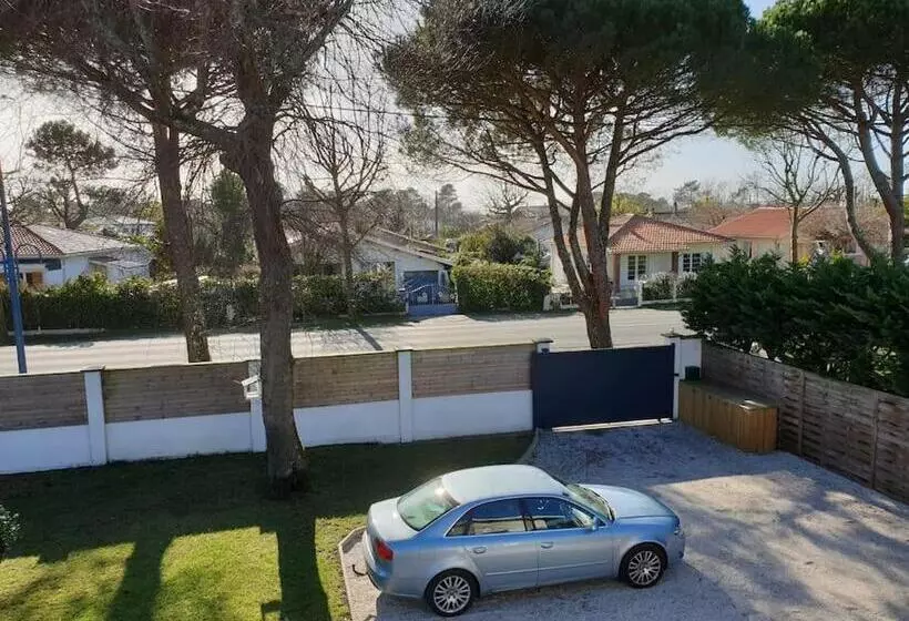 Superbe Villa 11 Places à 400 M De La Plage