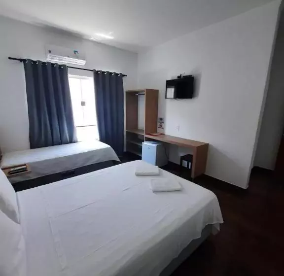 Retkeilymaja Pousada Limas Suites