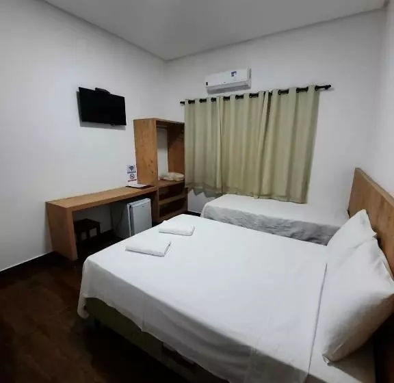 Retkeilymaja Pousada Limas Suites