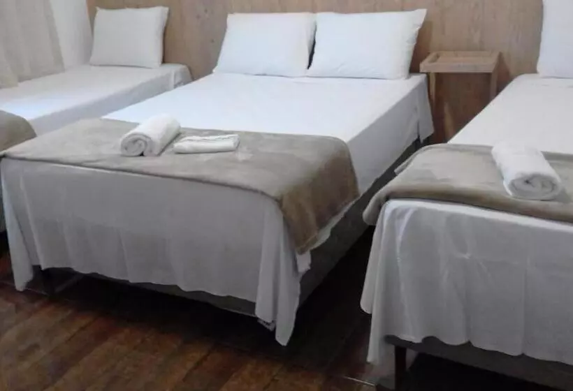 Retkeilymaja Pousada Limas Suites