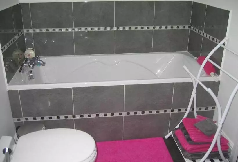 تختخواب و صبحانه L Imprévu