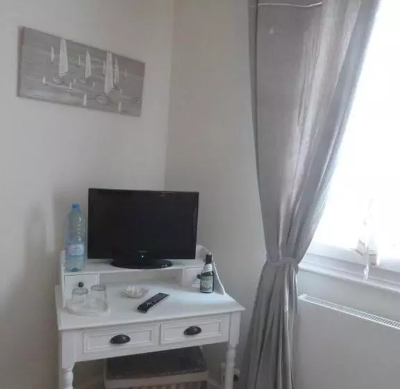 تختخواب و صبحانه L Imprévu