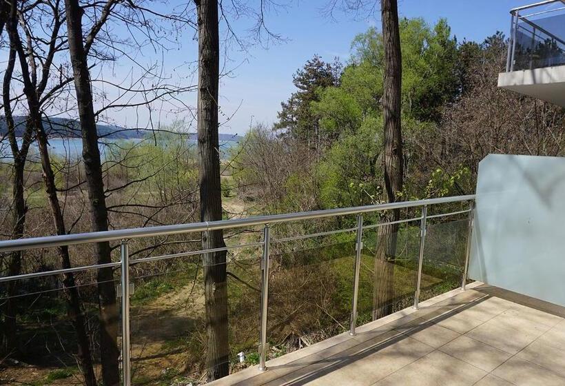 ホテル хотел златна котва