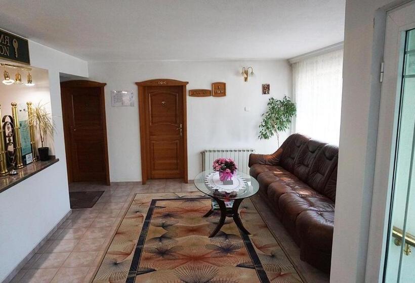 ホテル хотел златна котва