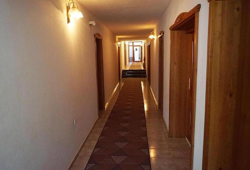 ホテル хотел златна котва