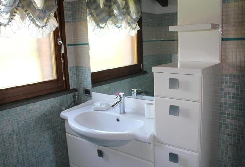 Отель Agriturismo Casale Del Contadino