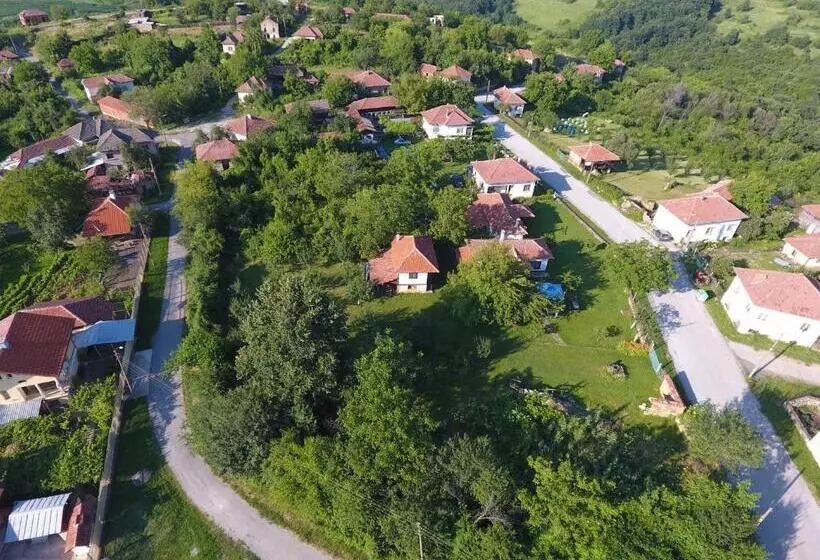 Majatalo онгъл запад