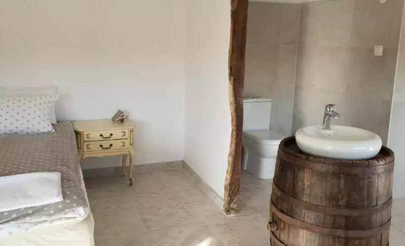 Majatalo онгъл запад