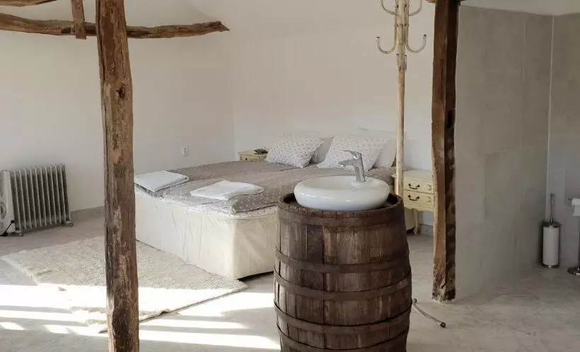 Majatalo онгъл запад