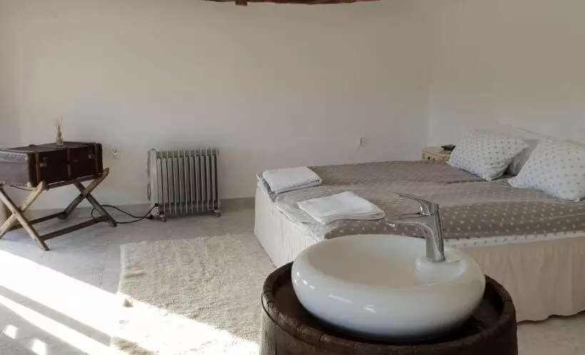 Majatalo онгъл запад