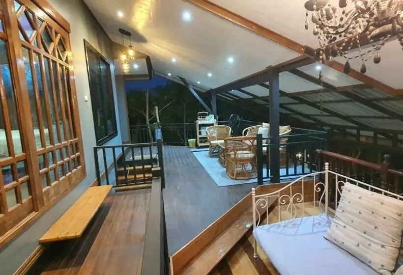 ペンション บ้านสวนในฝัน ตลาดน้ำท่าคา