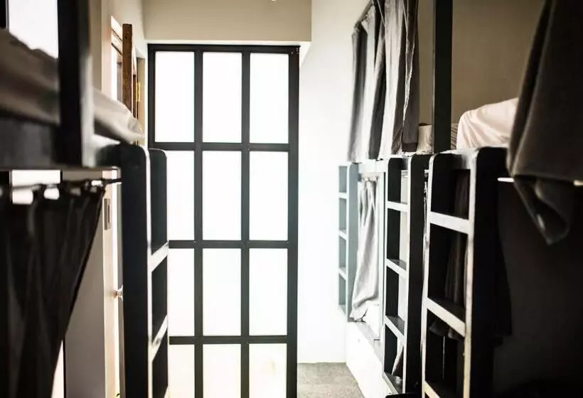 Avisala Hostel Coron