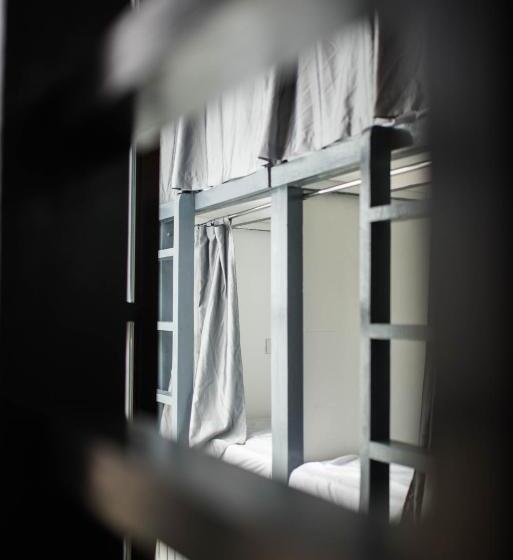 Avisala Hostel Coron