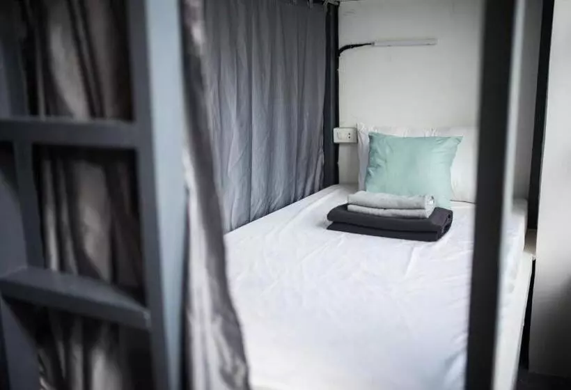 Avisala Hostel Coron