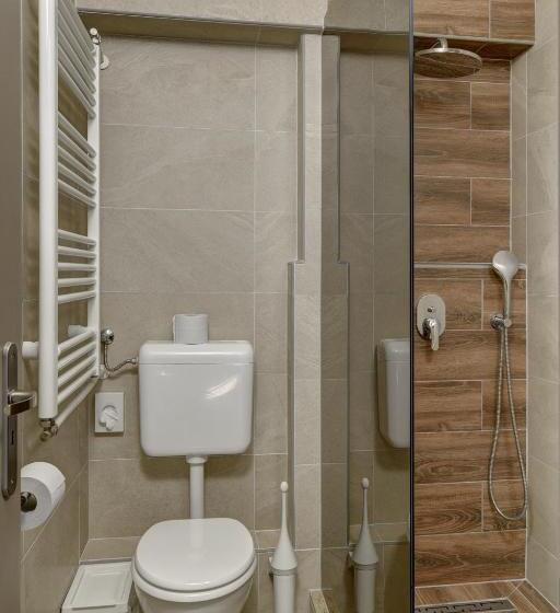 צימר Familia Panzió & Apartmanház Győr