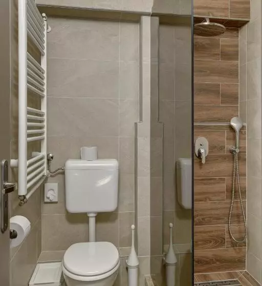 Aamiaismajoitus (B&B) Familia Panzió & Apartmanház Győr