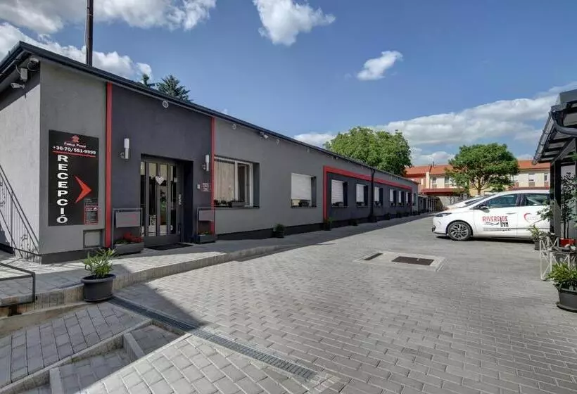 Aamiaismajoitus (B&B) Familia Panzió & Apartmanház Győr