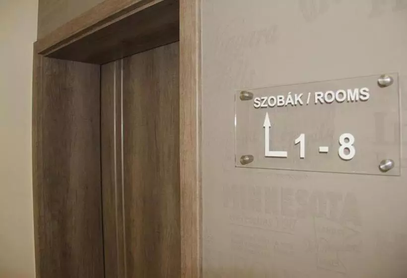 Aamiaismajoitus (B&B) Familia Panzió & Apartmanház Győr