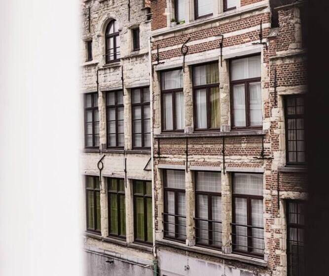 Gorgeous Getaway In The Old City Centre Of Antwerp