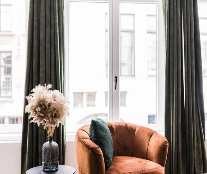 Gorgeous Getaway In The Old City Centre Of Antwerp