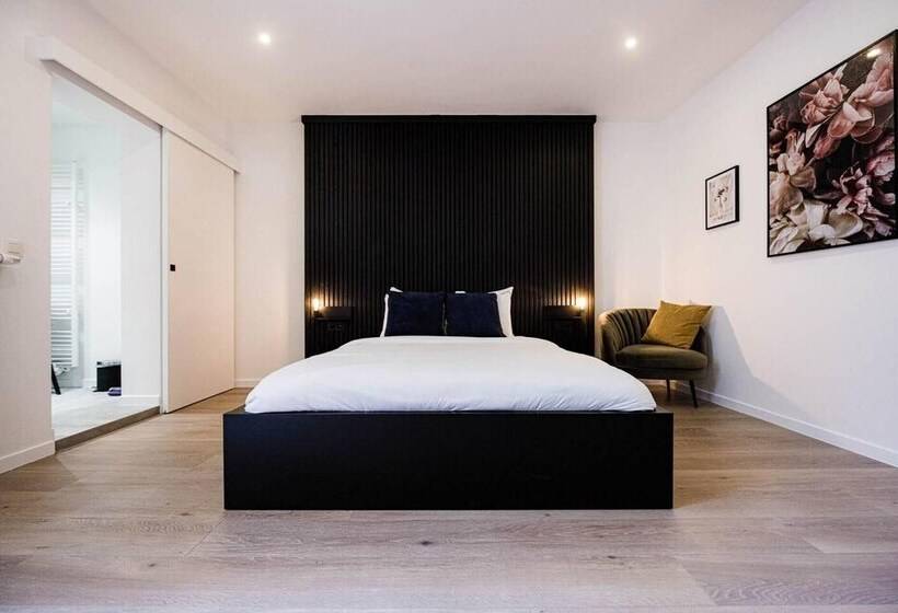 Gorgeous Getaway In The Old City Centre Of Antwerp