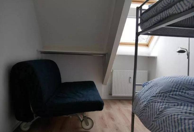 Jonas   Luxe Appartement Naast De Duinen