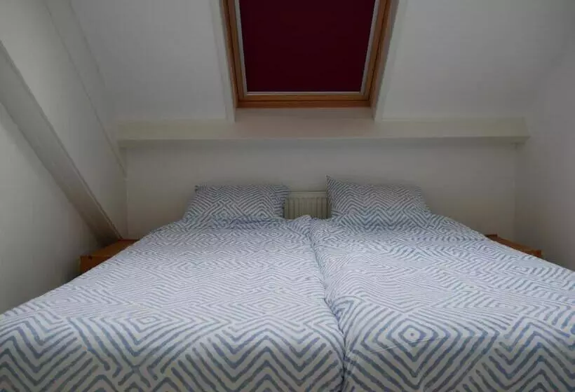 Jonas   Luxe Appartement Naast De Duinen