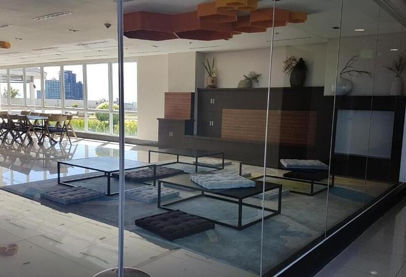 Mactan Newtown Condo With Garden And Ocean View 8newtown Blvd