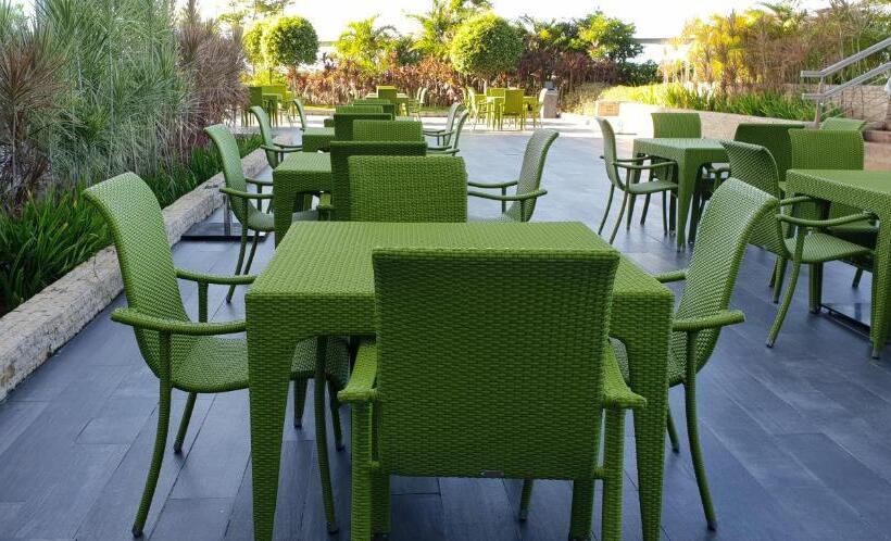 Mactan Newtown Condo With Garden And Ocean View 8newtown Blvd