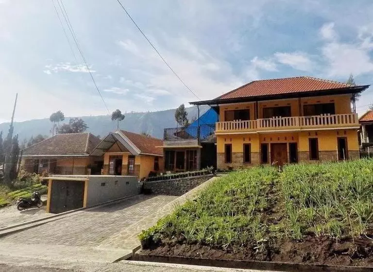 Majatalo Homestay Lereng Bromo