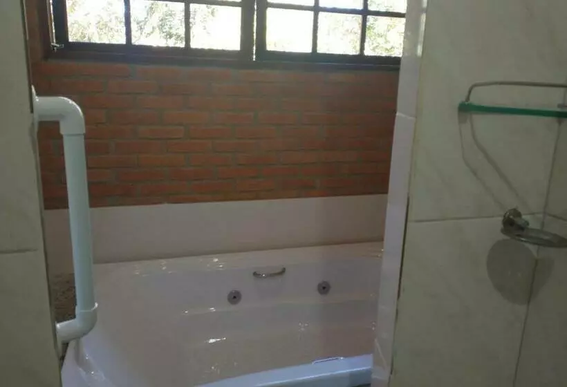 Majatalo Chalé Nativo R Júlio Miranda Nº 06