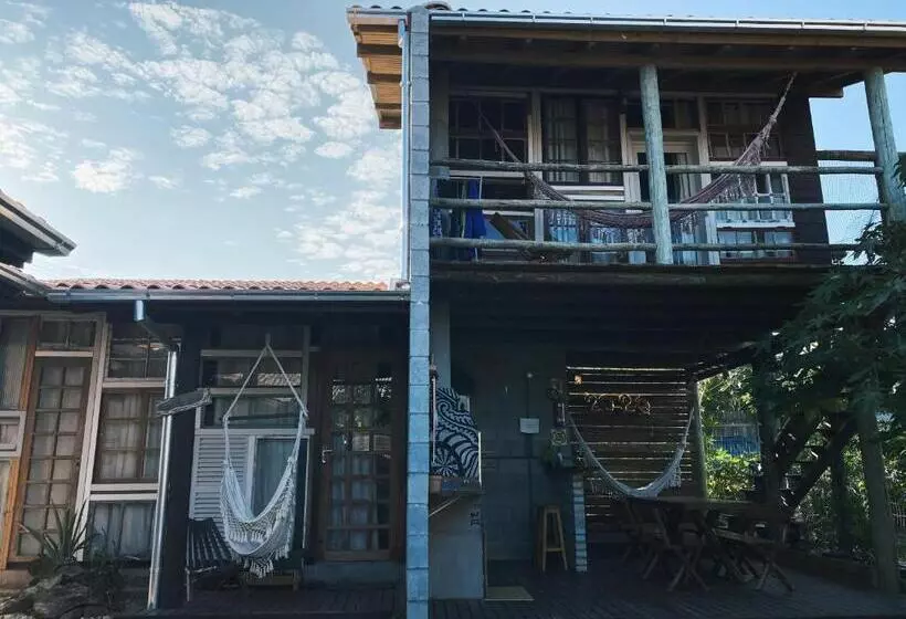 ペンション Recanto Do Xamã Praia Do Rosa