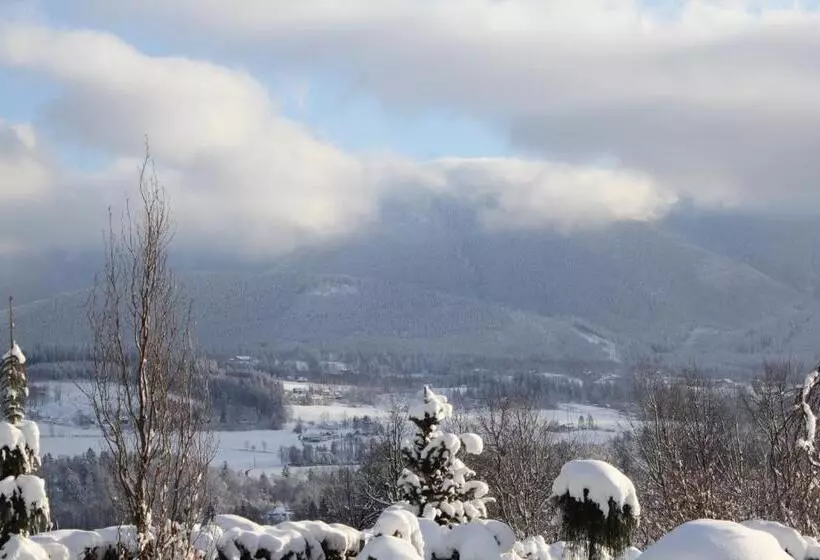 Majatalo Vila Apalucha49 čeladná   12 Osob