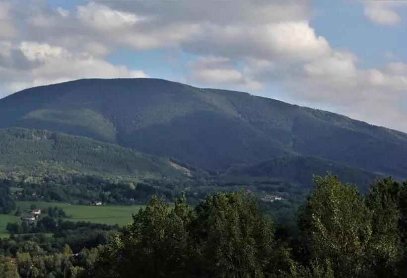 Majatalo Vila Apalucha49 čeladná   12 Osob