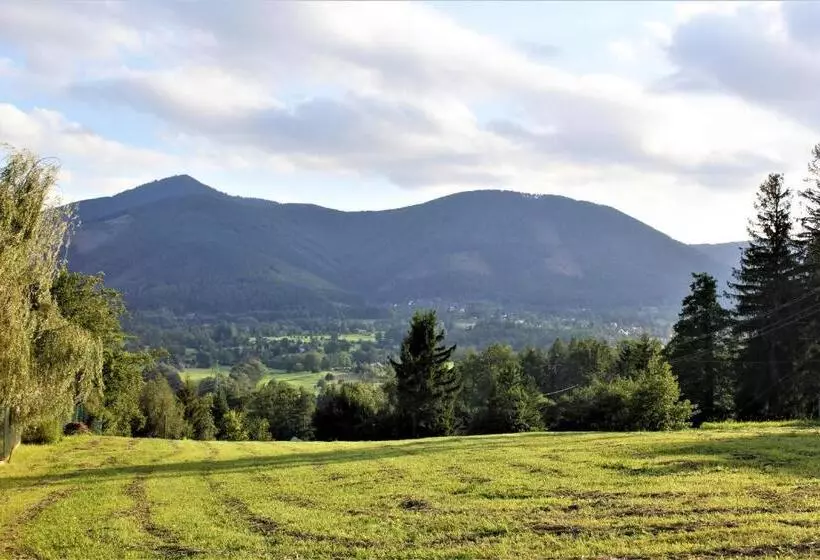 Majatalo Vila Apalucha49 čeladná   12 Osob