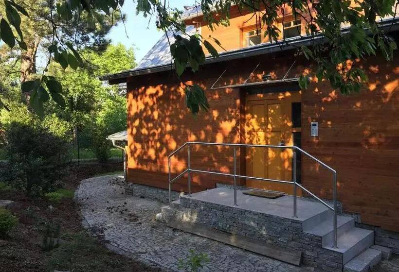 Majatalo Vila Apalucha49 čeladná   12 Osob