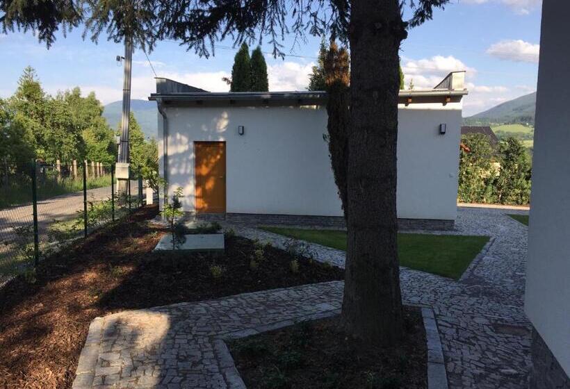 Pensión Vila Apalucha49 čeladná   12 Osob