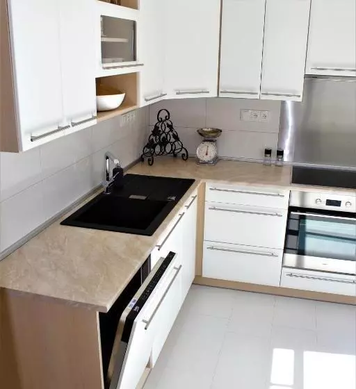 Majatalo Vila Apalucha49 čeladná   12 Osob