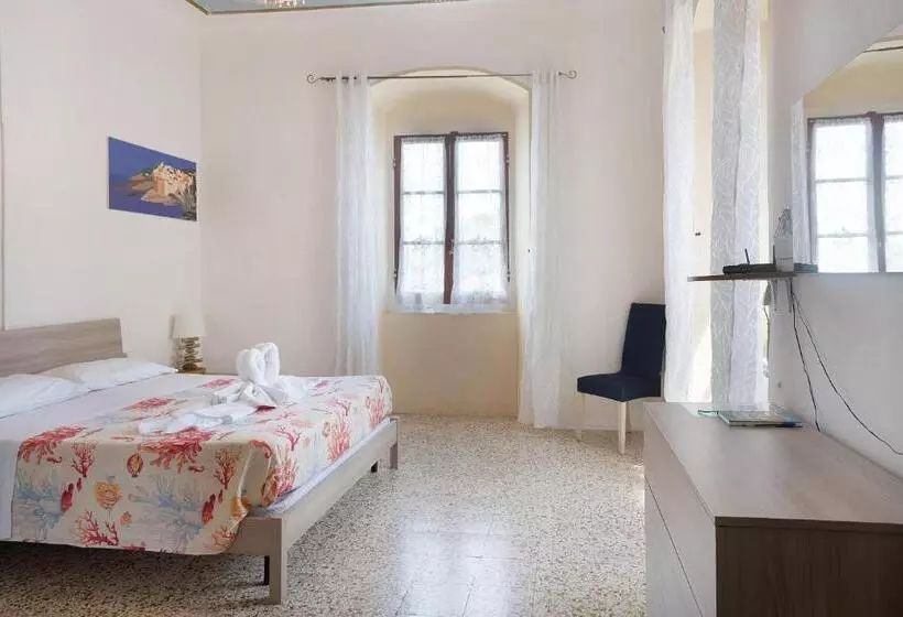 Acciuga House