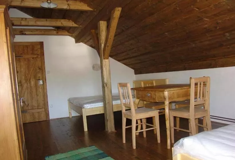 Retkeilymaja Penzion Olesnice