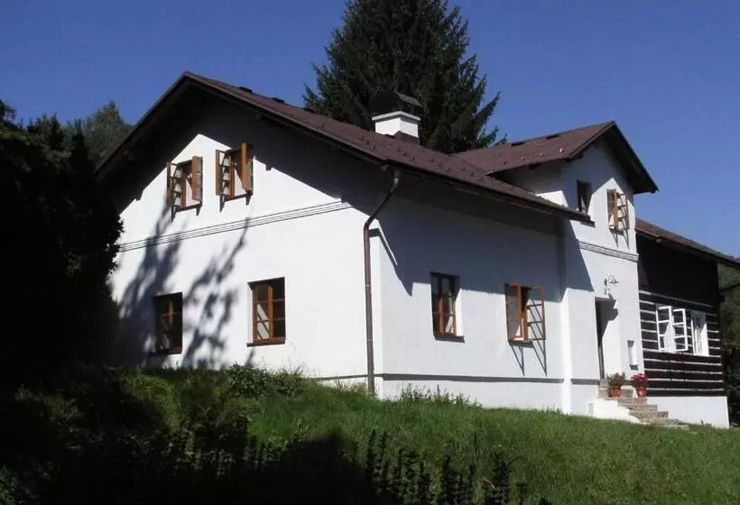 Retkeilymaja Penzion Olesnice