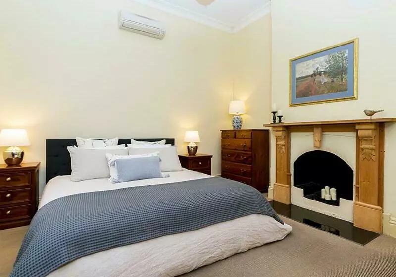 Aamiaismajoitus (B&B) Pembury Cottage