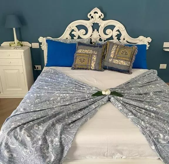 تختخواب و صبحانه Pompei Terafi Home