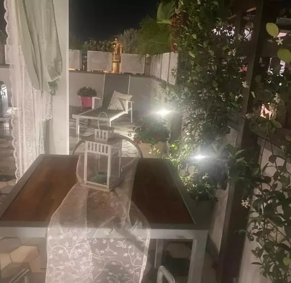تختخواب و صبحانه Pompei Terafi Home