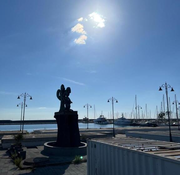 Casa Vacanza Tropicana Home