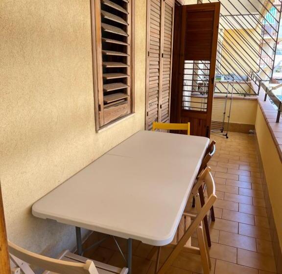 Casa Vacanza Tropicana Home