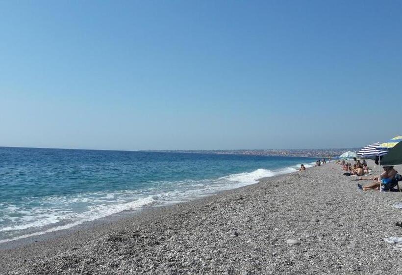 Casa Vacanza Tropicana Home